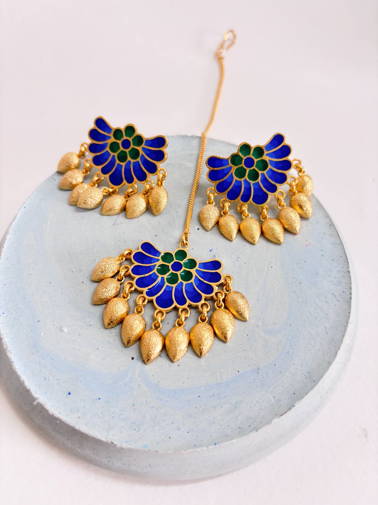 Shalini Earrings and Mangtika set