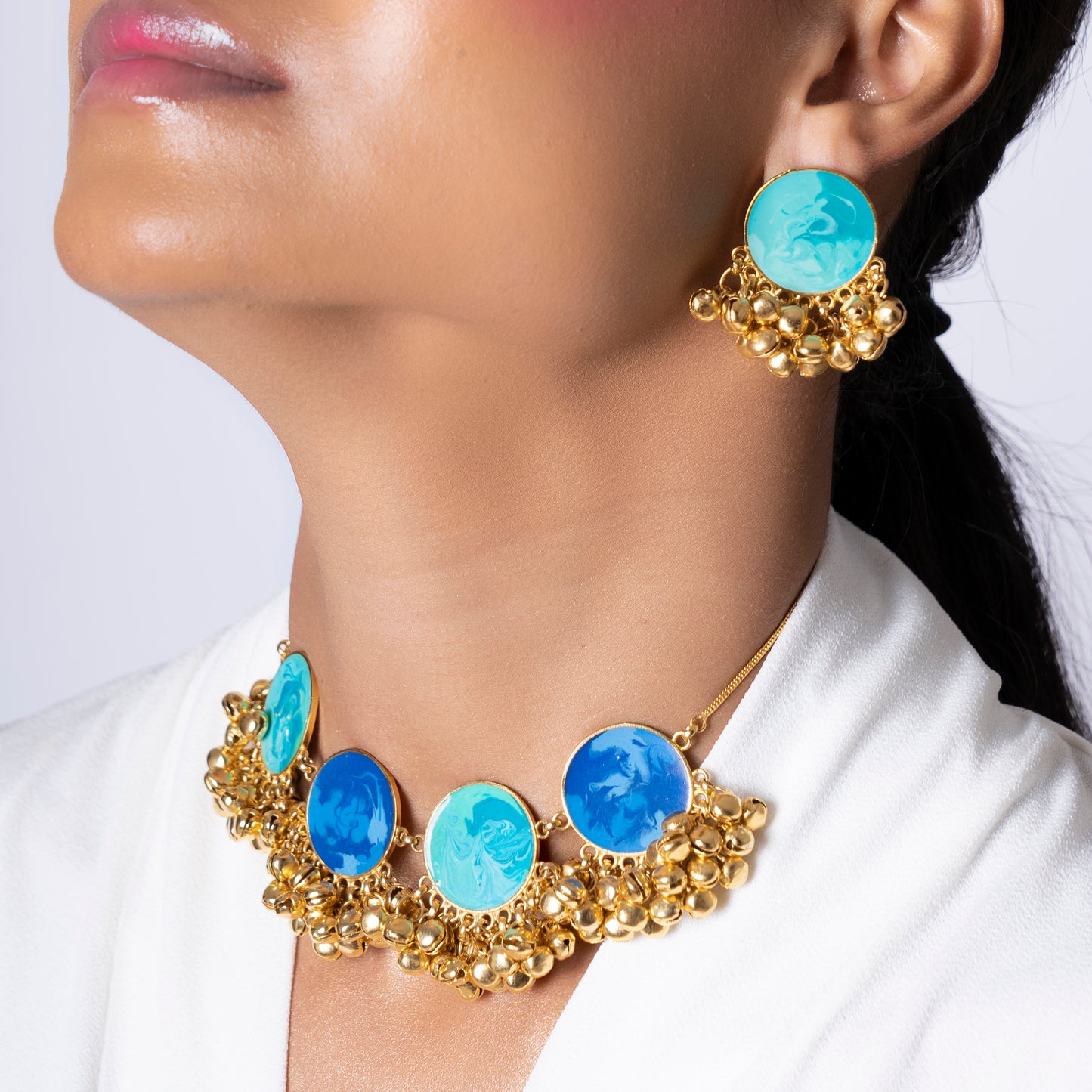 The colour carnival choker