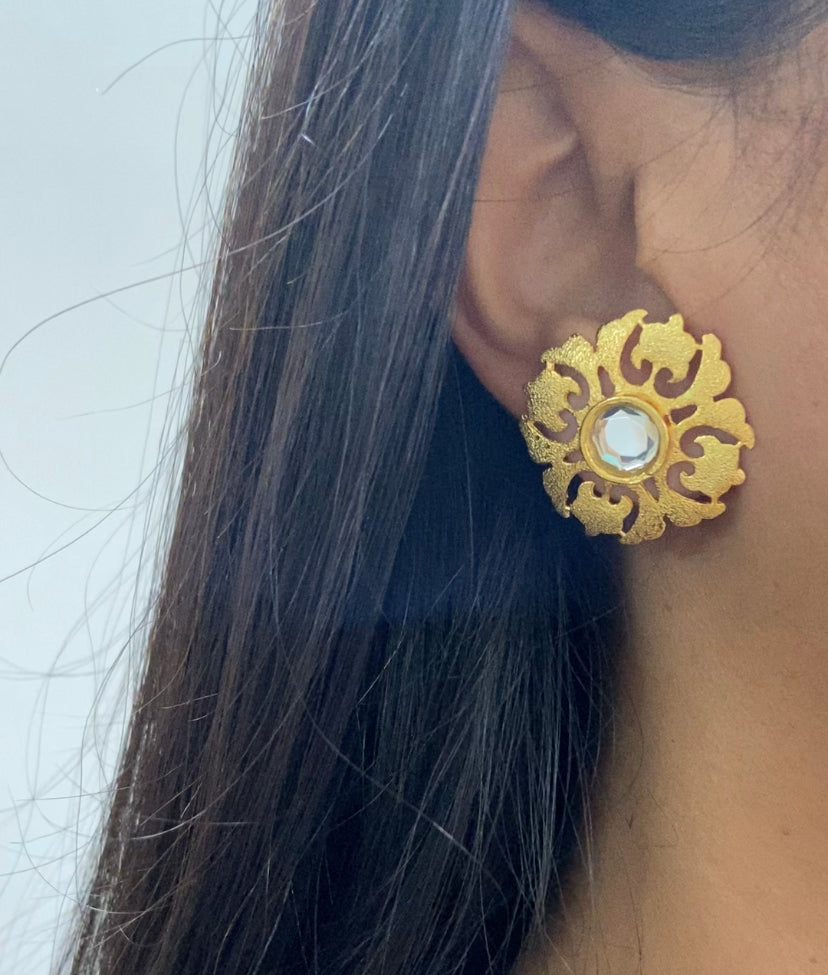 Baroque mirror studs