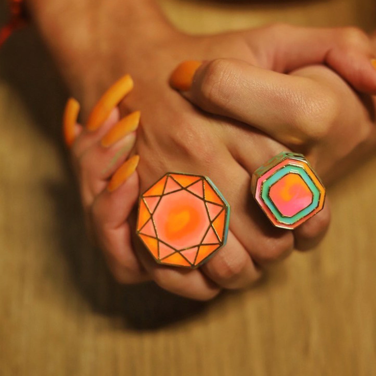 Grand arabesque ring
