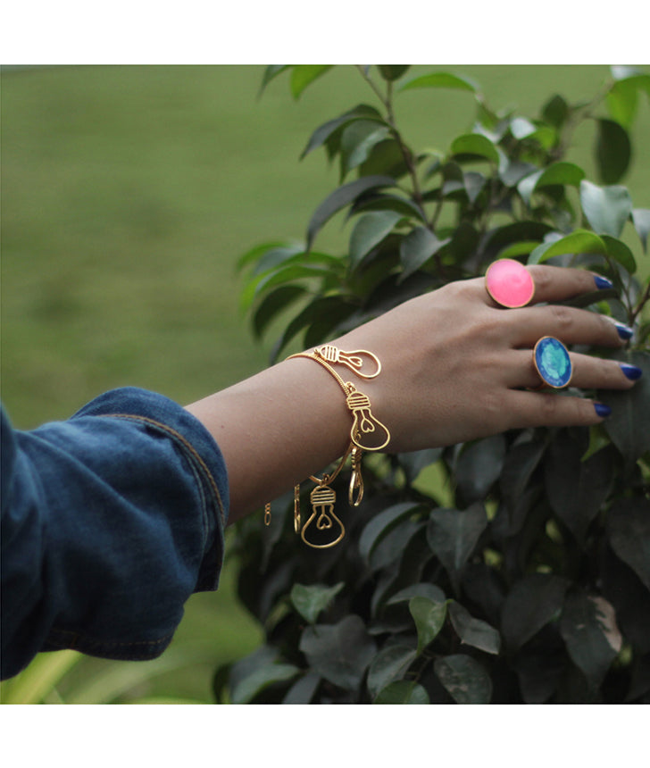 Gold Bulb Bracelet