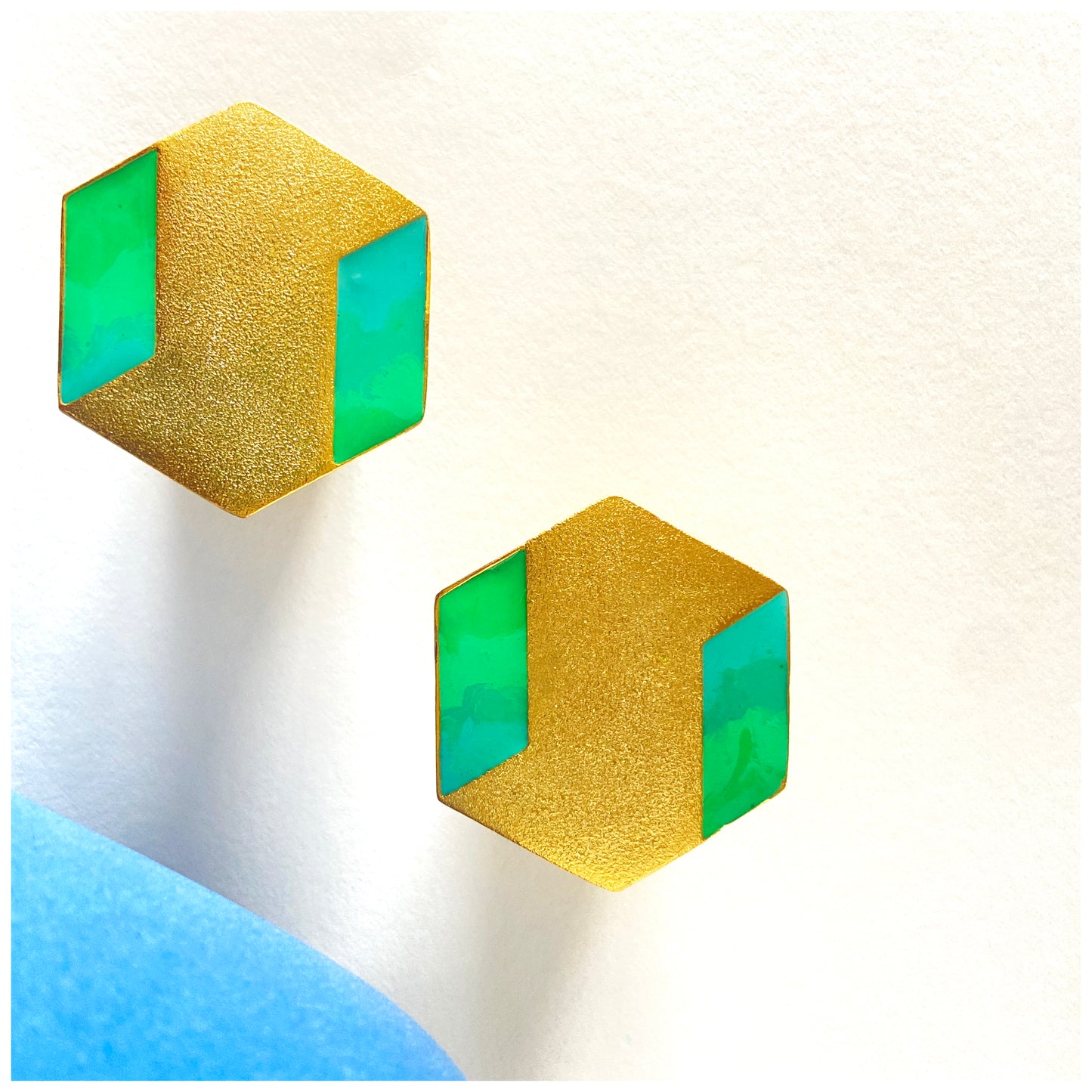 Echo Hexa studs